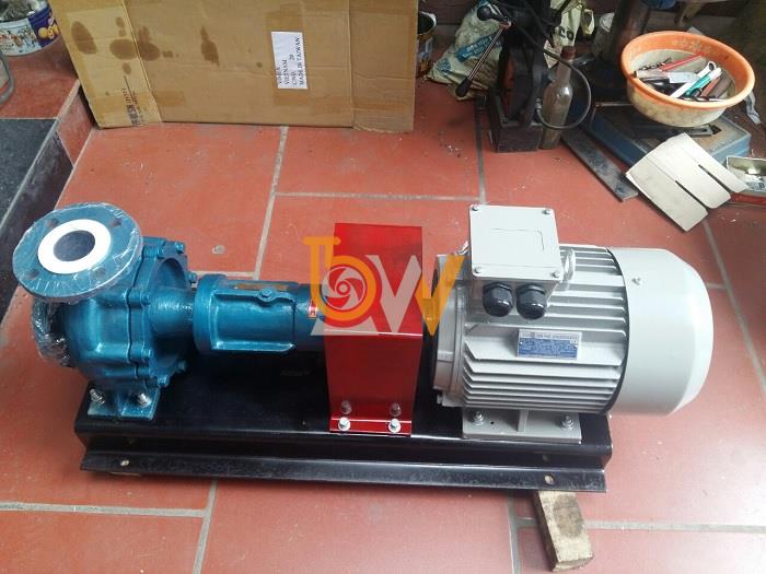 Bơm ly tâm dầu nhiệt độ cao RY65-40-250A cột áp 51 m, công suất 7.5 kW, lưu lượng 20 m3/h